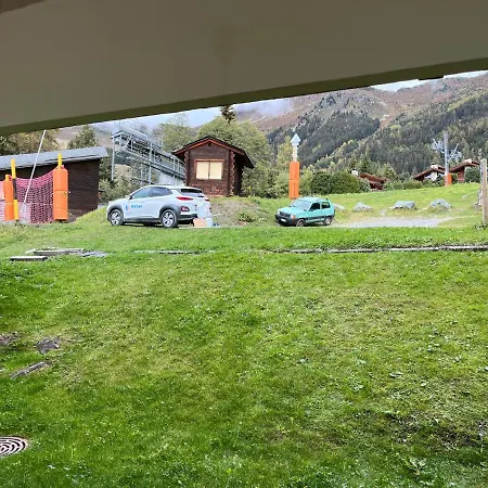 Apartment Magnifique In-ski Out - Pas De Parking Hiver